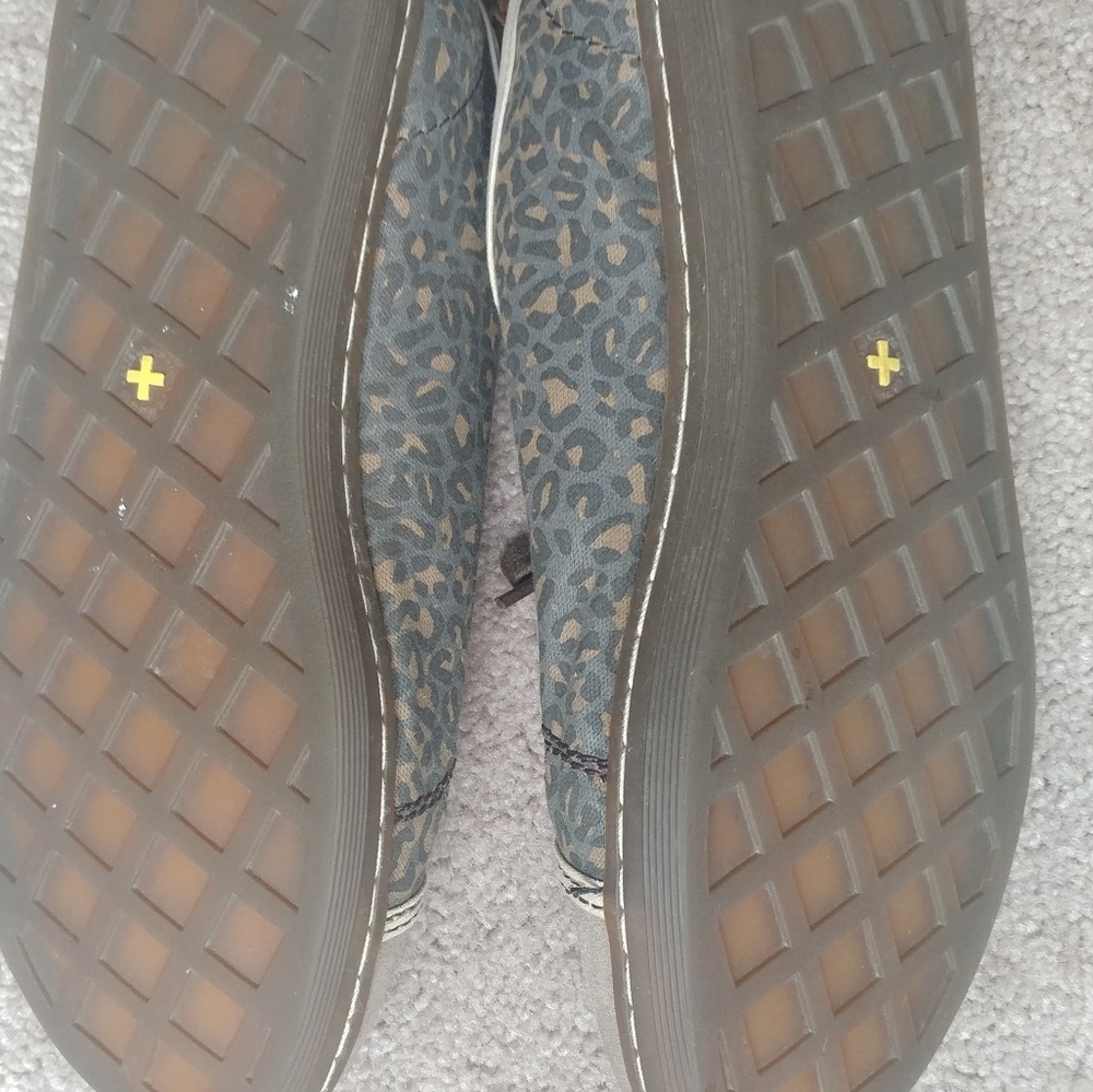 DR MARTENS - Picture 2 of 2